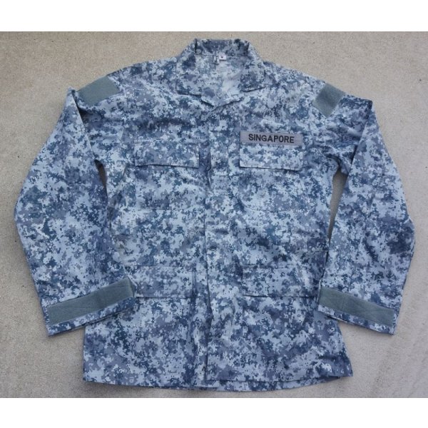 画像2: シンガポール軍 空軍デジタル迷彩 上下帽子セット新品
