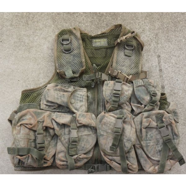 画像1: 英軍放出Arktis 1601バトルベストDPM迷彩 塗装品
