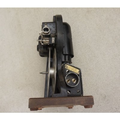 画像4: ドイツ第三帝国(ナチスドイツ)SS使用ツァイス・イコン製8mmフィルム用プロジェクター ケース入り