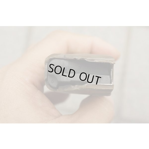 画像5: 米軍放出グロック22マガジン タン マグバンパー付き