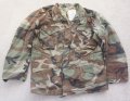 輸出用? 米軍放出M65フィールドジャケット ウッドランド迷彩ブラスジッパー仕様DBAコントラクト品LARGE-REGULAR