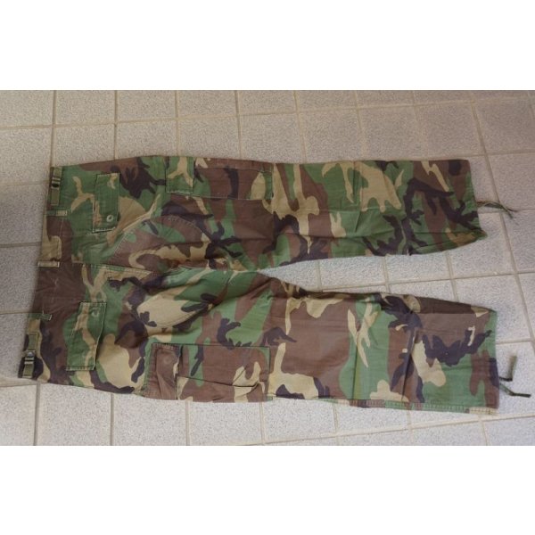 画像3: ペルー軍 陸軍特殊部隊ウッドランド迷彩BDU上下セットLARGE