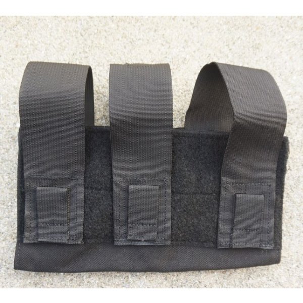 画像1: アフガニスタン向け? LBT-0910 AK・M4用トリプルマガジンポーチ黒 新品