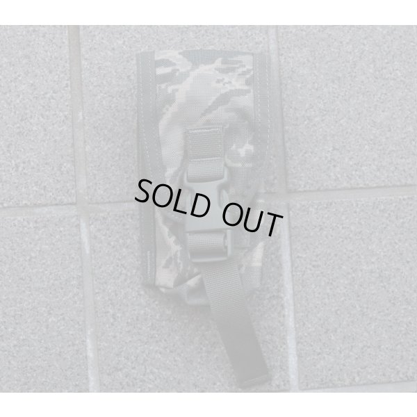 画像1: 米軍放出ダイヤモンドバック スモークグレネードポーチ デジタルタイガー迷彩(ABU迷彩)初期タグ品 新品