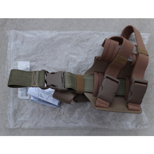 画像2: 米軍放出サファリランド6005レッグホルスターFDEベレッタM92用 新品