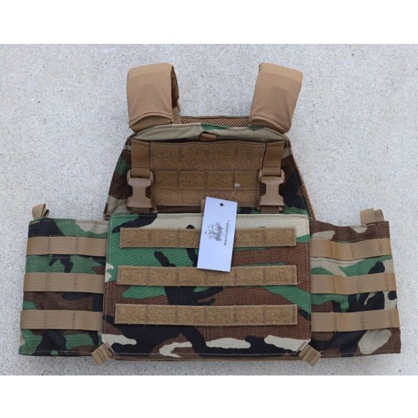 画像1: メイフラワーAPCプレートキャリア ウッドランド迷彩SMALL/MEDIUM新品