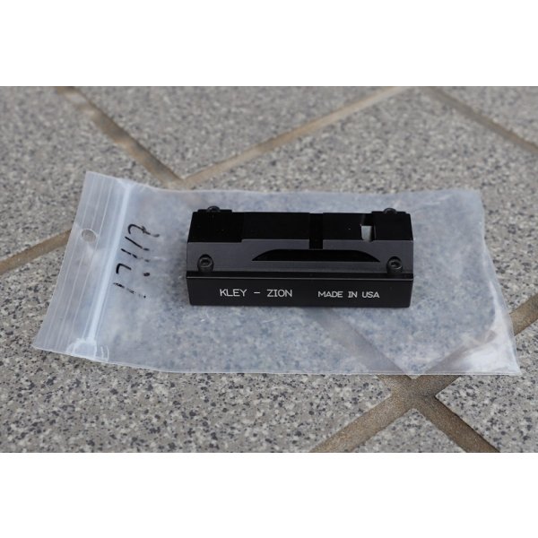 画像1: クライザイオンMP5用マウント新品