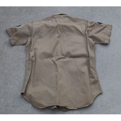 画像2: 米軍 米陸軍カーキ夏季制服サービスシャツ15 X 32 4等特技兵階級章付き