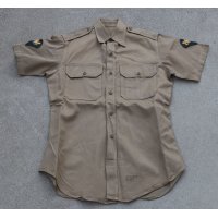 米軍 米陸軍カーキ夏季制服サービスシャツ15 X 32 4等特技兵階級章付き