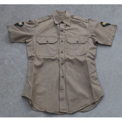 画像1: 米軍 米陸軍カーキ夏季制服サービスシャツ15 X 32 4等特技兵階級章付き