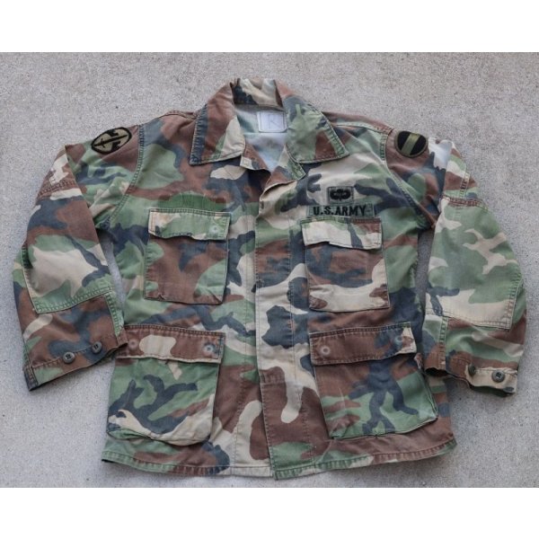 画像1: 米軍ウッドランド迷彩BDUジャケット初期型SMALL-SHORT FORSCOM・MACVパッチ付き