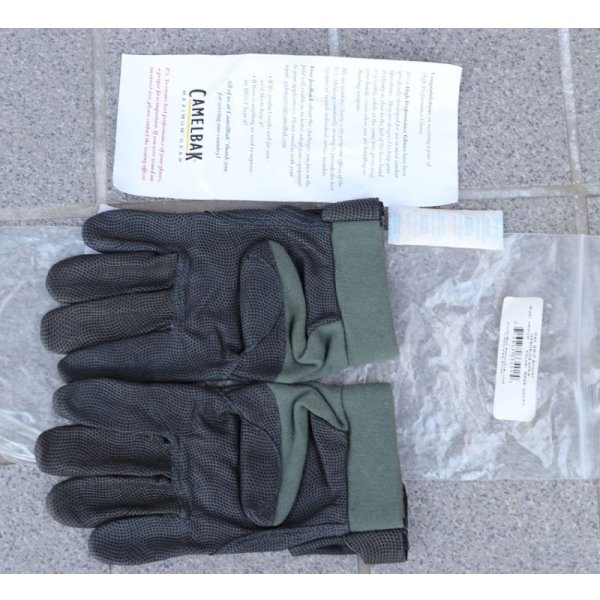 画像2: 米軍放出キャメルバックMAX GRIPコンバットグローブ ショートタイプ セージグリーンMEDIUM新品
