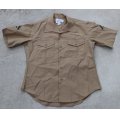 米軍 米海兵隊 夏季制服チノシャツ サイズ16 1/2一等兵階級章付き