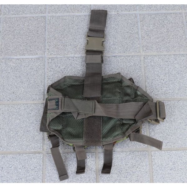 画像2: メーカー不明 レッグマガジンポーチ ドイツ連邦軍(ドイツ軍)フレクター迷彩 新品