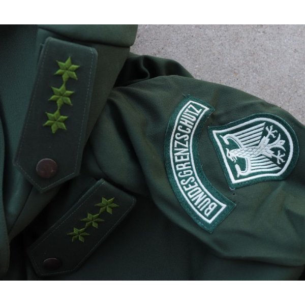 画像4: BGS(ドイツ連邦国境警備隊)制服ジャケット サイズ52徽章付き
