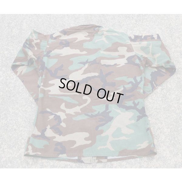 画像2: 米軍ウッドランド迷彩BDUジャケット後期型MEDIUM-REGULAR第82空挺師団需品科少尉パッチ付き