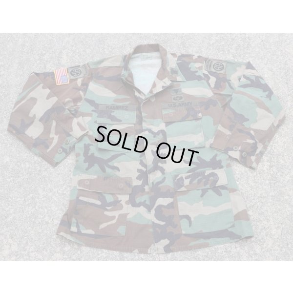 画像1: 米軍ウッドランド迷彩BDUジャケット後期型MEDIUM-REGULAR第82空挺師団需品科少尉パッチ付き