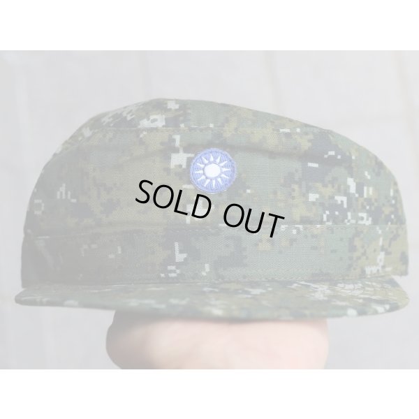 画像3: 中華民国軍(台湾軍)デジタル迷彩キャップ帽章付き新品