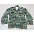 シンガポール軍リーフ迷彩ジャケットLARGE
