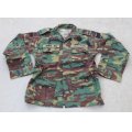 シンガポール軍リーフ迷彩ジャケットMEDIUM士官候補生フルパッチ品