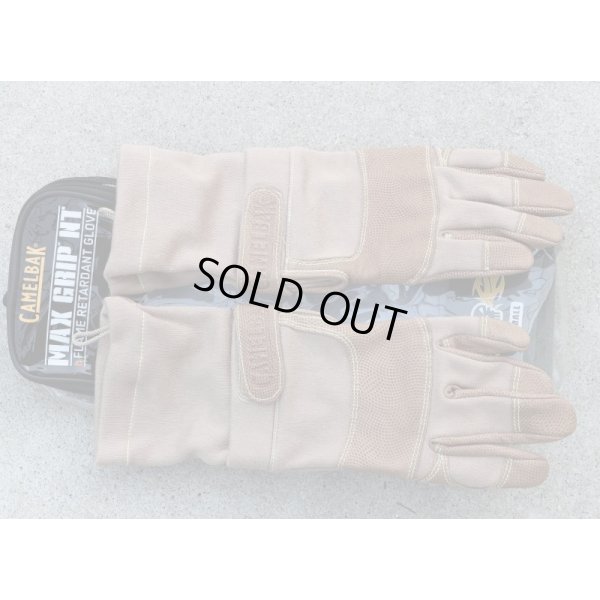 画像1: 米軍放出キャメルバックMAX GRIPコンバットグローブ デザートタンSMALL新品