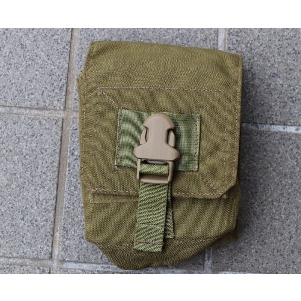 画像1: 米軍イーグルSFLCS M60ポーチ カーキ新品