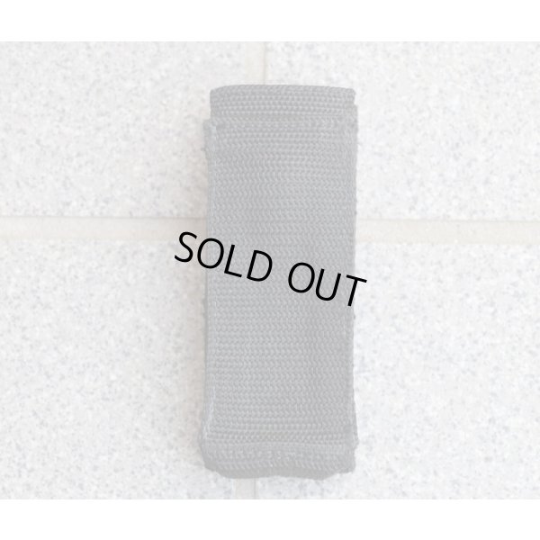 画像1: 米法執行機関放出LBT製型番不明Tri-Foldハンドカフホルダー?黒