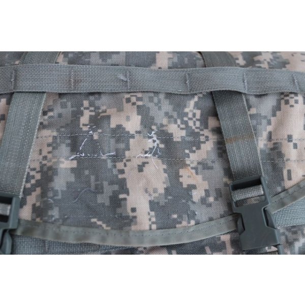 画像11: 米軍MOLLEIIラージリュックサックUCP迷彩(ACU迷彩)