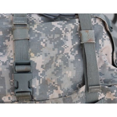 画像13: 米軍MOLLEIIラージリュックサックUCP迷彩(ACU迷彩)