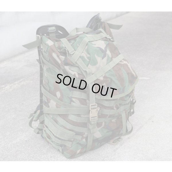 画像1: 米軍MOLLEIIラージリュックサック ウッドランド迷彩