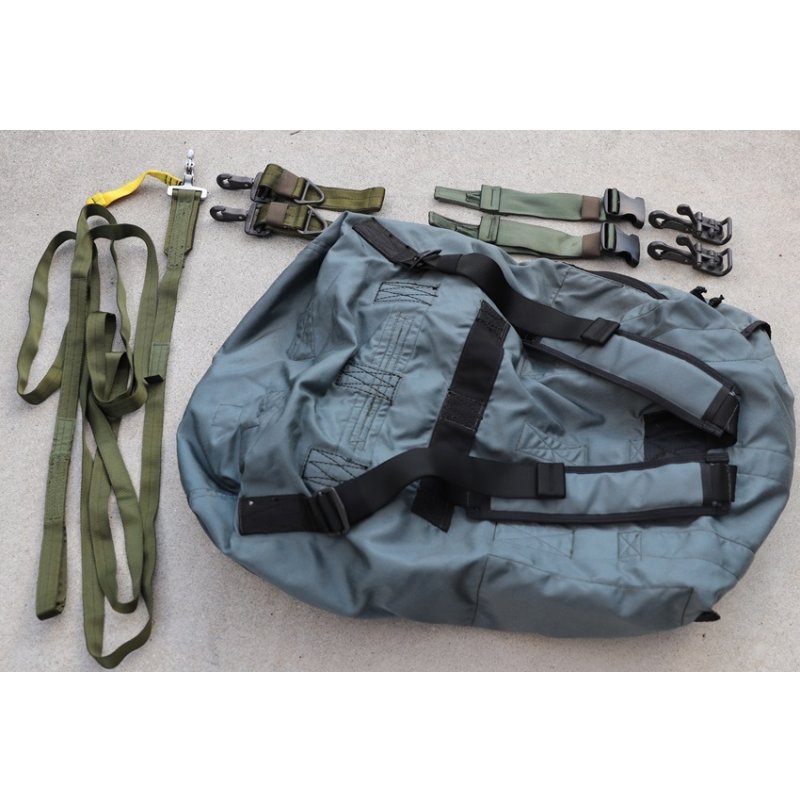 画像3: 米軍イーグル パラシュートドロップバッグ ウッドランド迷彩/グレーMEDIUM新品