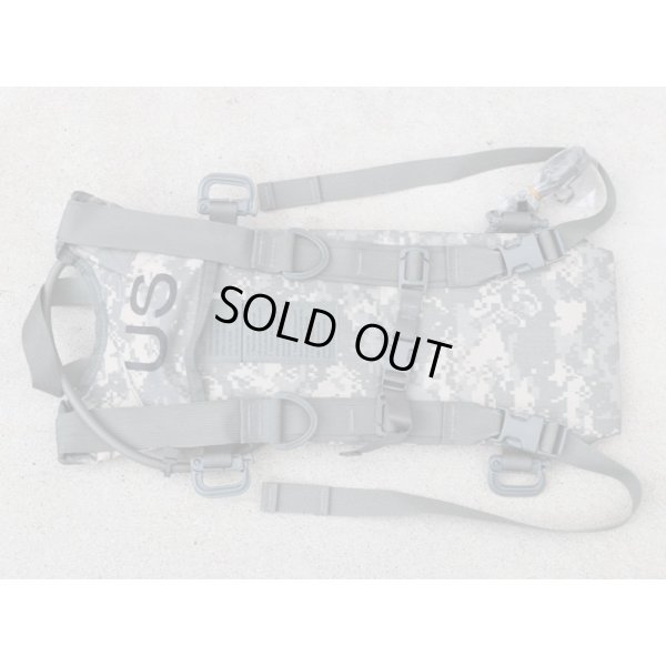 画像2: 米軍MOLLEII HYDRAMAXハイドレーションパック後期型UCP迷彩(ACU迷彩)ブラダー付き新品