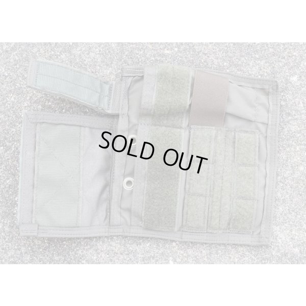 画像3: 米軍放出イーグル フラッシュライトポーチ付きアドミンポーチRG(500Dナイロン製)