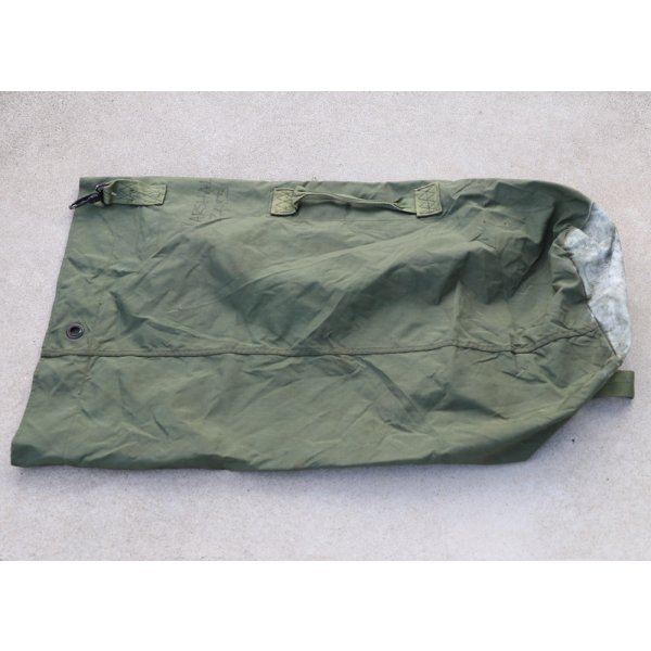 画像1: 米軍ナイロン製ダッフルバッグ衛生兵使用品