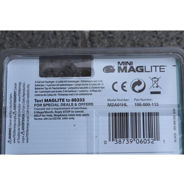 画像3: ミニマグライト2AA黒 新品
