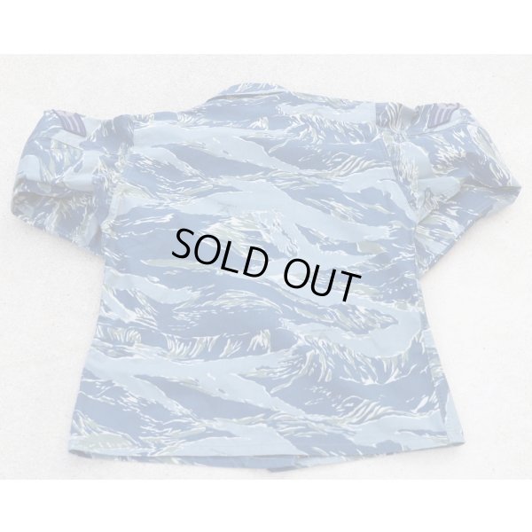 画像2: 米軍 試作品 米空軍女性用ジャケット ブルータイガーストライプ迷彩4R