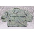 カモ ハンティングジャケット  米軍・南ベトナム軍インビジブルリーフ迷彩生地使用シビリアンリーフ迷彩MEDIUM