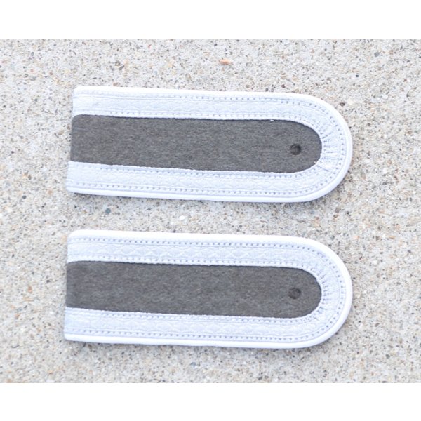 画像1: NVA(東ドイツ軍)伍長階級章 白パイピング2枚セット新品