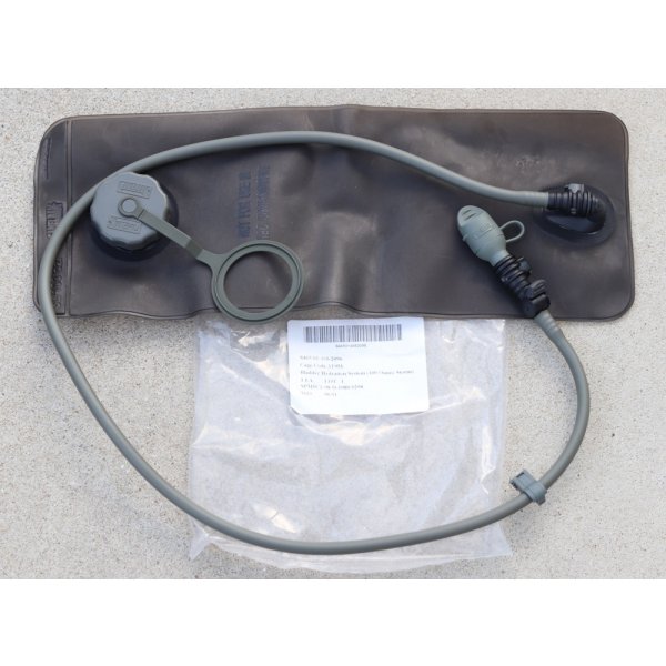 画像1: 米軍キャメルバック100ozハイドレーションブラダー・チューブ・バルブセット新品