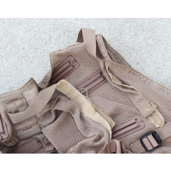 画像15: 米軍 米空軍エアエースサバイバルベスト ポーチ3個セット コヨーテSMALL?