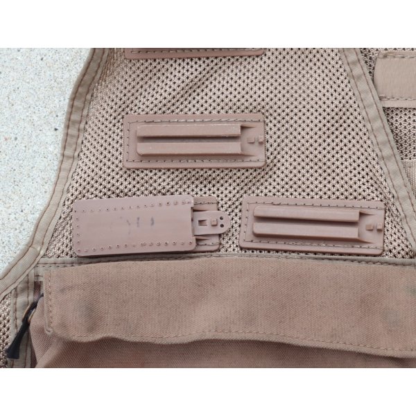 画像10: 米軍 米空軍エアエースサバイバルベスト ポーチ3個セット コヨーテSMALL?