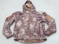 メーカー不明ソフトシェルジャケットKREPTEK NOMAD迷彩