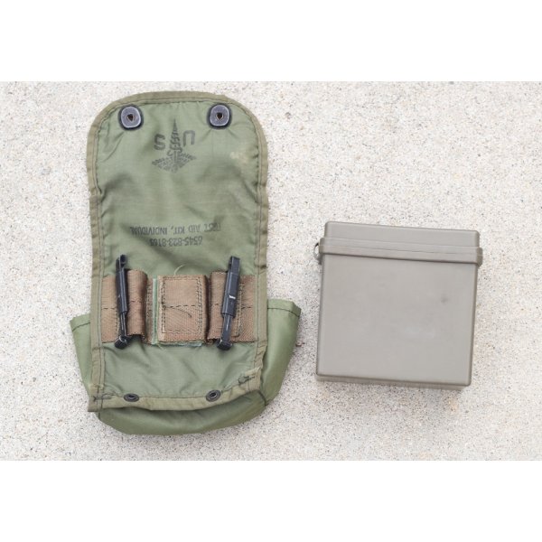 画像3: 米軍ベトナム戦争LC-1型ファーストエイドポーチ 専用ケース付