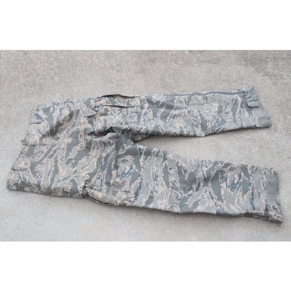 画像2: 米軍 米空軍APECSゴアテックスパンツ デジタルタイガー迷彩(ABU迷彩)