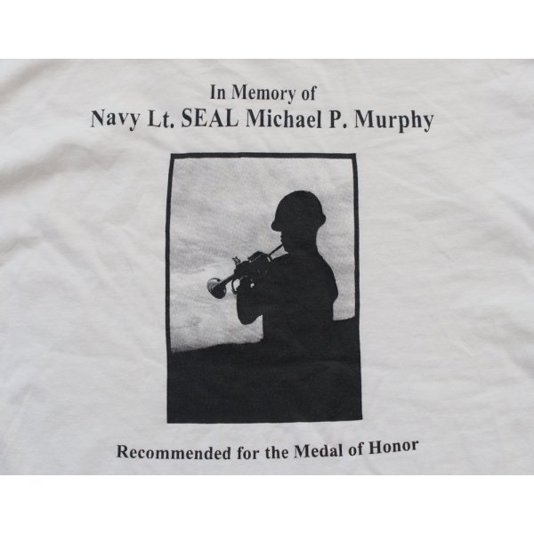 画像4: ギルダン米軍 米海軍SEALs戦没者Tシャツ白LARGE