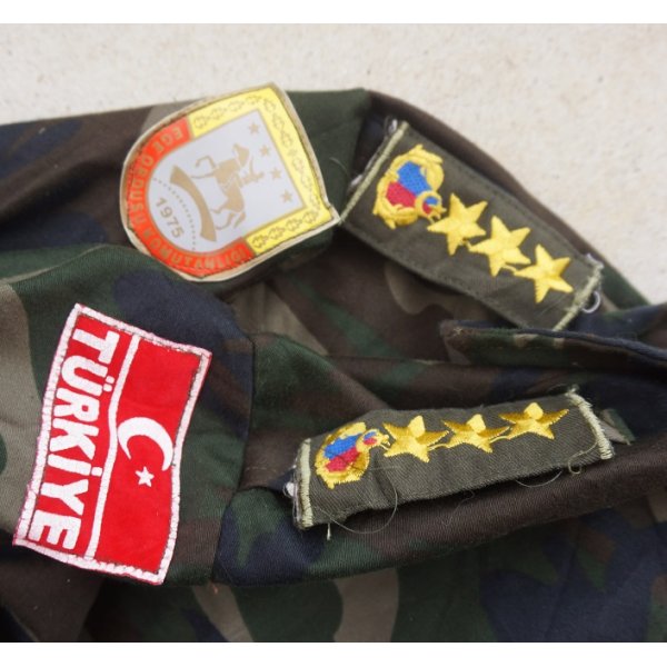 画像3: トルコ軍ウッドランド迷彩シャツ徽章付きS寸 (3)
