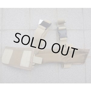 画像: 米軍放出LBT-9003BレッグブリーチャーポーチCB(コヨーテブラウン)黒ファスロット品