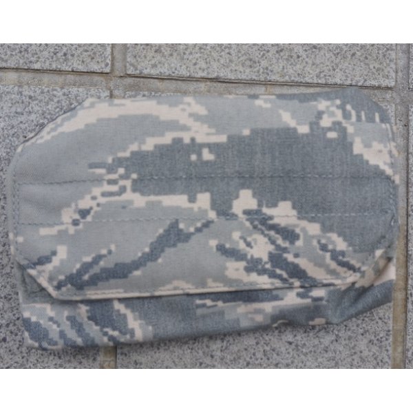 画像1: 米軍 米空軍放出ブルーフォースギア製ストックマガジンポーチ デジタルタイガー迷彩(ABU迷彩) (1)