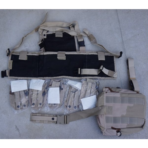 米軍放出FEDERAL COVERS & TEXTILES製RACKベスト ポーチ6個付き