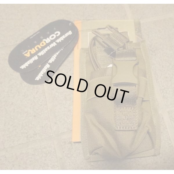 画像1: Tasmanian Tiger製ラジオポーチ カーキ新品 (1)